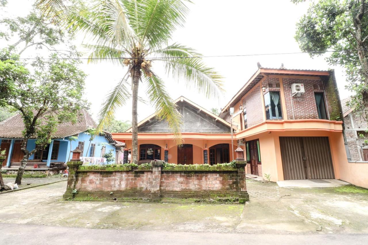 Appartamento Nurudin House Magelang Esterno foto